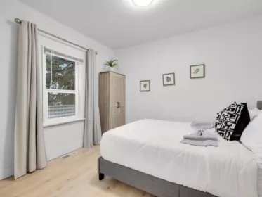 Primary Bedroom Photo of 4168 Parker Street, Burnaby, BC