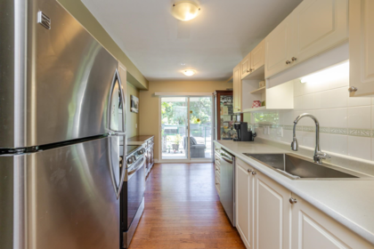 Guest Bathroom Photo of 202 20433 53 Avenue, Langley, BC