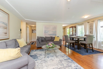 Kitchen Island Photo of 202 20433 53 Avenue, Langley, BC