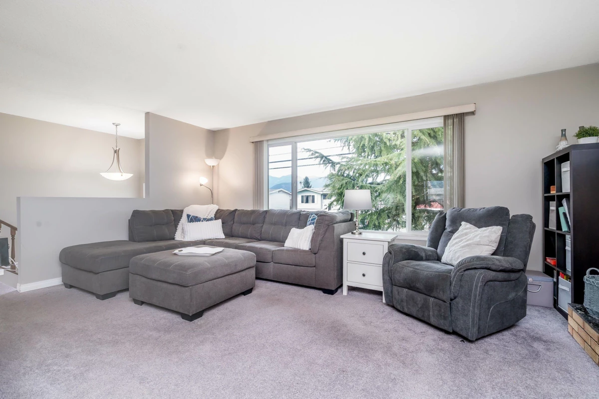 Family Room Photo of 46412 Chilliwack Central Road, Chilliwack, BC