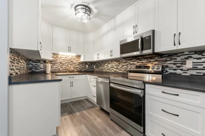Walk-In Closet Photo of 6 46562 Yale Road, Chilliwack, BC
