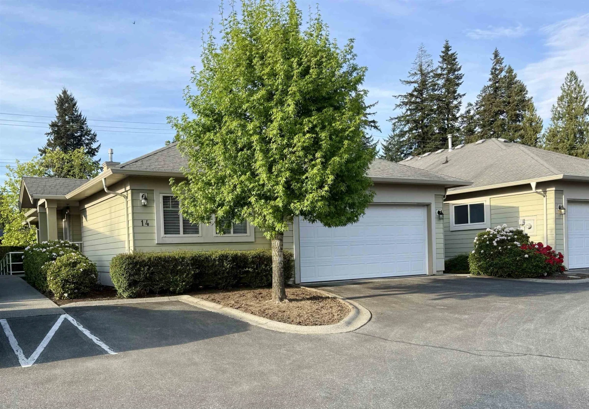 Exterior Rear Photo of 14 34159 Fraser Street, Abbotsford, BC