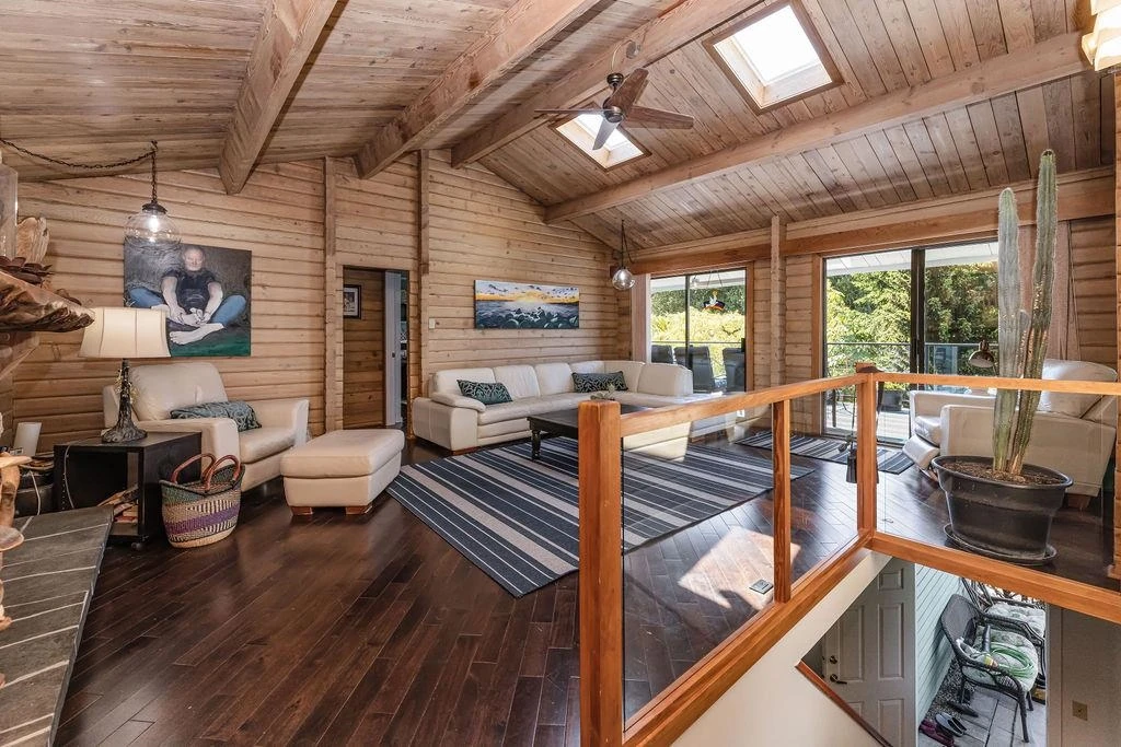 Dining Area Photo of 1419 Chaster Road, Gibsons, BC