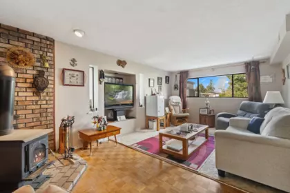 Basement Recreation Room Photo of 6180 181a Street, Surrey, BC