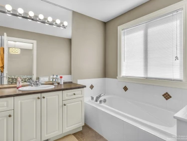 Office / Den Photo of 6573 193 Street, Surrey, BC