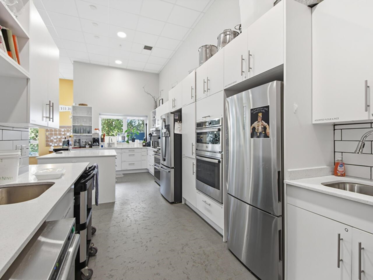 Fitness Center Photo Near 405 2137 Chesterfield Avenue, North Vancouver, BC