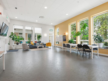 Street View Photo of 405 2137 Chesterfield Avenue, North Vancouver, BC
