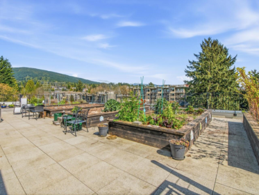 Swimming Pool Photo of 405 2137 Chesterfield Avenue, North Vancouver, BC