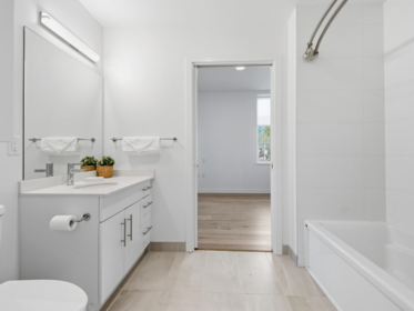 Walk-In Closet Photo of 405 2137 Chesterfield Avenue, North Vancouver, BC