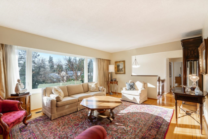 Breakfast Nook Photo of 4651 Valley Road, North Vancouver, BC