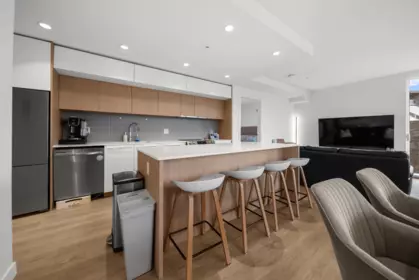 305 9580 Tower Road, Burnaby, BC, Burnaby — Apartment/Condo for sale