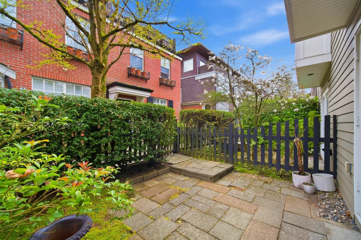 Exterior Rear Photo of 2160 W 8th Avenue, Vancouver, BC
