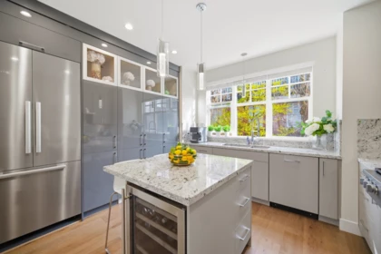 Kitchen Island Photo of 2160 W 8th Avenue, Vancouver, BC