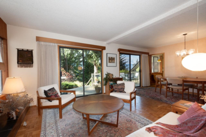Breakfast Nook Photo of 839 Captain's Way, Bowen Island, BC