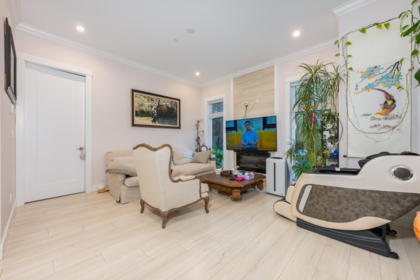 Laundry Room Photo of 4786 W 4th Avenue, Vancouver, BC