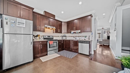 Kitchen Photo of 40 15399 Guildford Drive, Surrey, BC