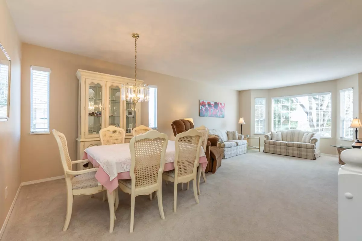 Family Room Photo of 15991 80 Avenue, Surrey, BC