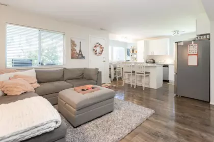 Hallway Photo of 15991 80 Avenue, Surrey, BC