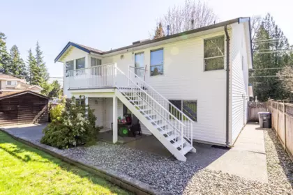 Outdoor Kitchen Photo of 15991 80 Avenue, Surrey, BC