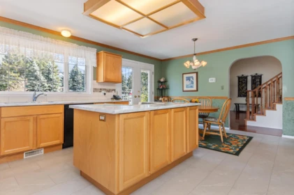 21376 Lakeview Crescent, Hope, BC, Hope — Single Family Residence for sale