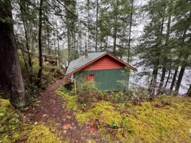 Basement Recreation Room Photo of 15133 Cowell Road, Pender Harbour, BC