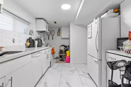 Powder Room Photo of 7334 111a Street, Delta, BC