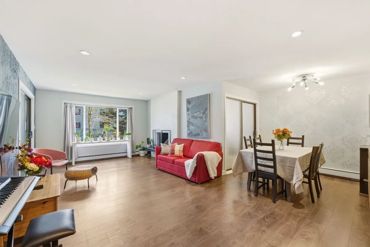 Family Room Photo of 301 1381 Martin Street, White Rock, BC