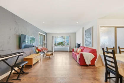 301 1381 Martin Street, White Rock, BC, White Rock — Apartment/Condo for sale