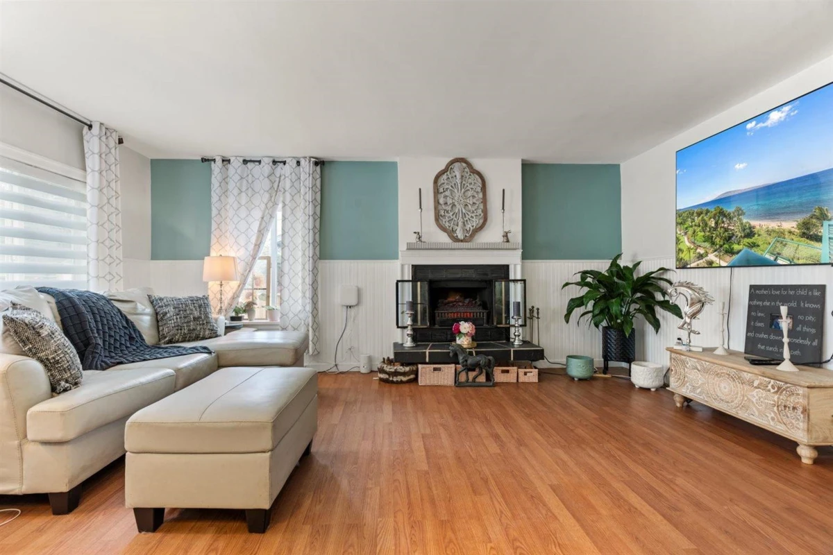 Family Room Photo of 9684 Maurice Street, Chilliwack, BC