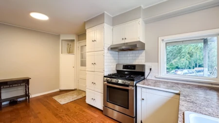 Powder Room Photo of 11185 272 Street, Maple Ridge, BC