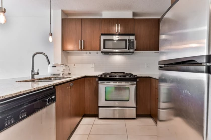 1201 9868 Cameron Street, Burnaby, BC, Burnaby — Apartment/Condo for sale