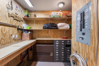 Walk-In Closet Photo of FRSL17 415 W Esplanade Avenue, North Vancouver, BC