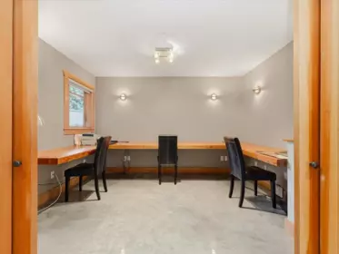 Office / Den Photo of 5812 Eagle Island, West Vancouver, BC