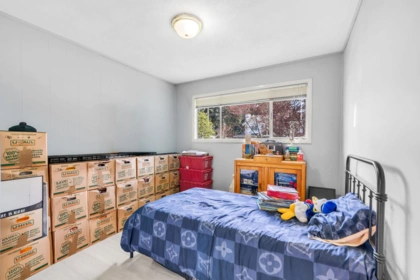 Walk-In Closet Photo of 19893 37a Avenue, Langley, BC