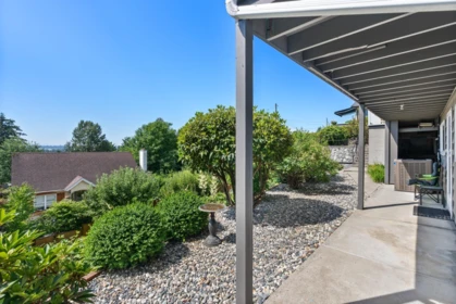 Backyard Photo of 33580 5th Avenue, Mission, BC