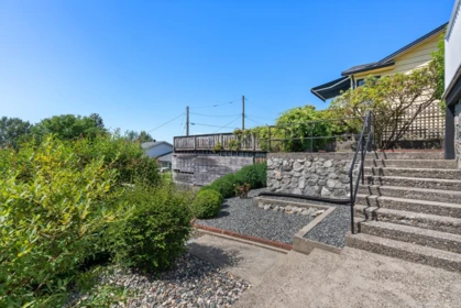 Outdoor Deck Photo of 33580 5th Avenue, Mission, BC