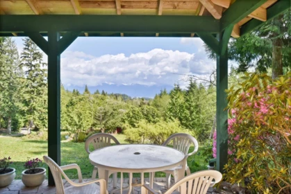 1685 Storvold Road, Gibsons, BC, Gibsons — Single Family Residence for sale