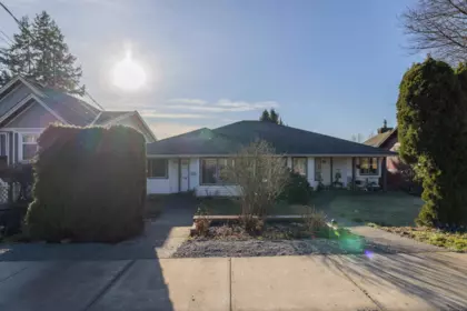 1038 Walls Avenue, Coquitlam, BC, Coquitlam — Half Duplex for sale