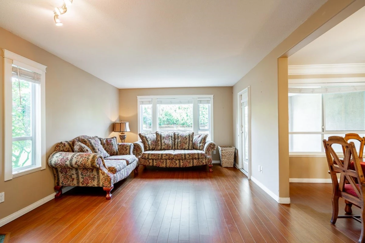 Living Room Photo of 134 15550 26 Avenue, Surrey, BC
