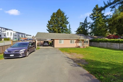 Kitchen Photo of 2336 156 Street, Surrey, BC