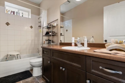 Hallway Photo of 5726 Kestrel Drive, Chilliwack, BC