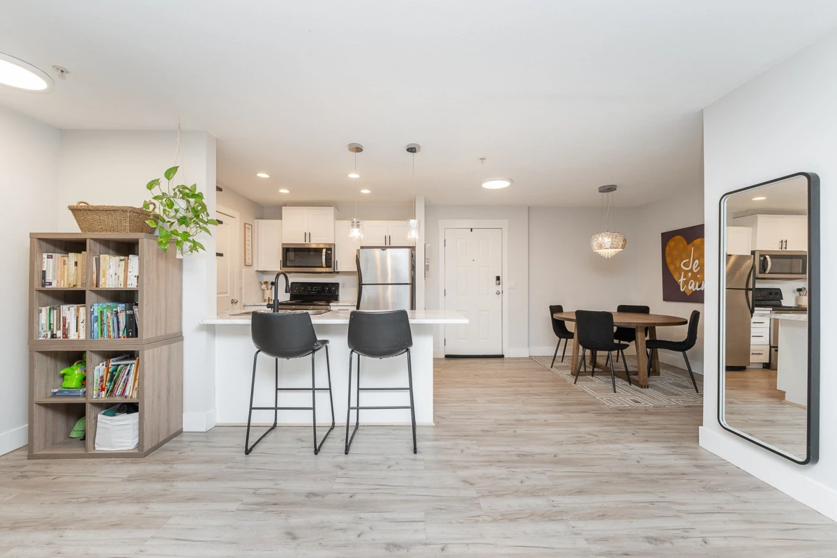 Family Room Photo of 308 2581 Langdon Street, Abbotsford, BC