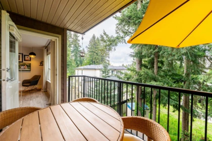 Entry Foyer Photo of 308 2581 Langdon Street, Abbotsford, BC
