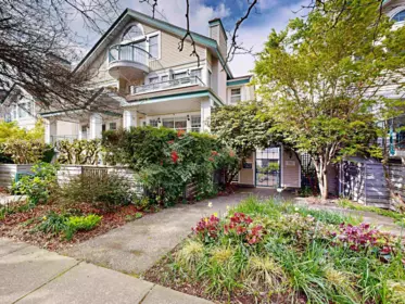 Kitchen Photo of 103 735 W 15 Avenue, Vancouver, BC