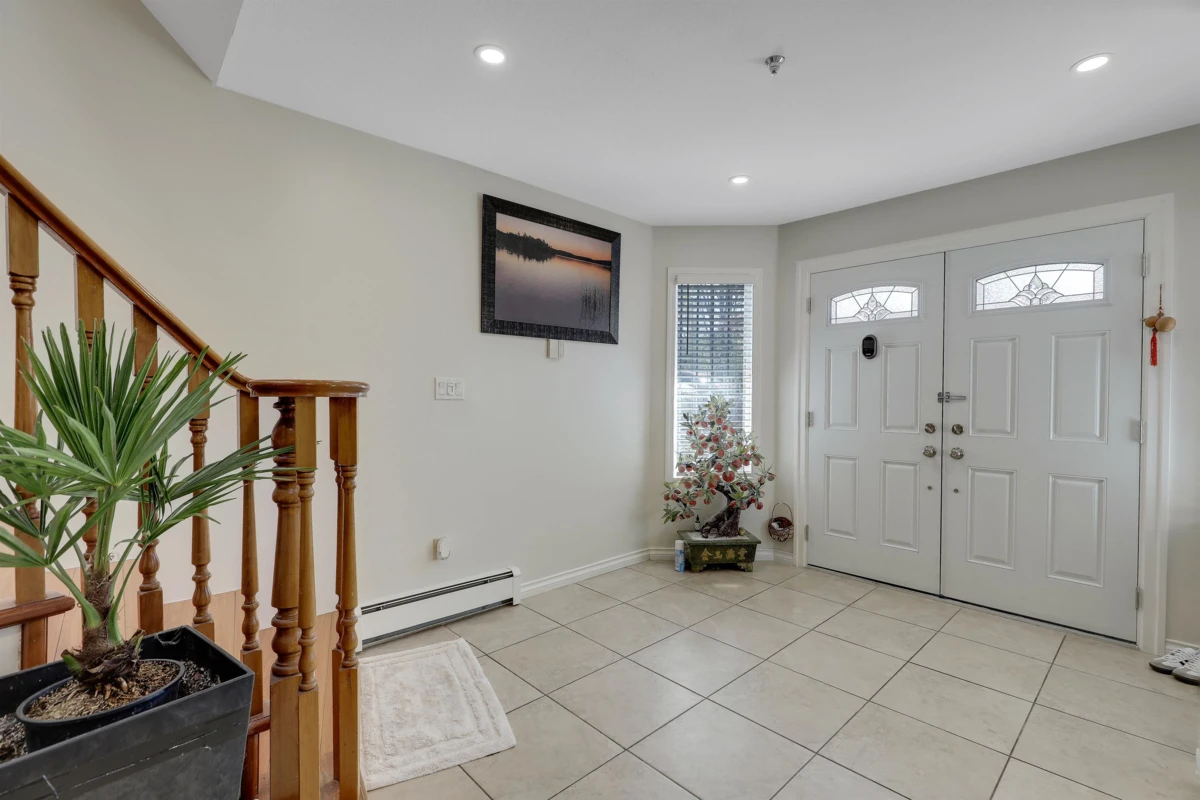 Living Room Photo of 1457 E 18th Avenue, Vancouver, BC