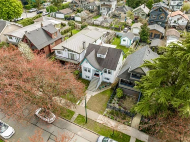Backyard Photo of 2578 Oxford Street, Vancouver, BC