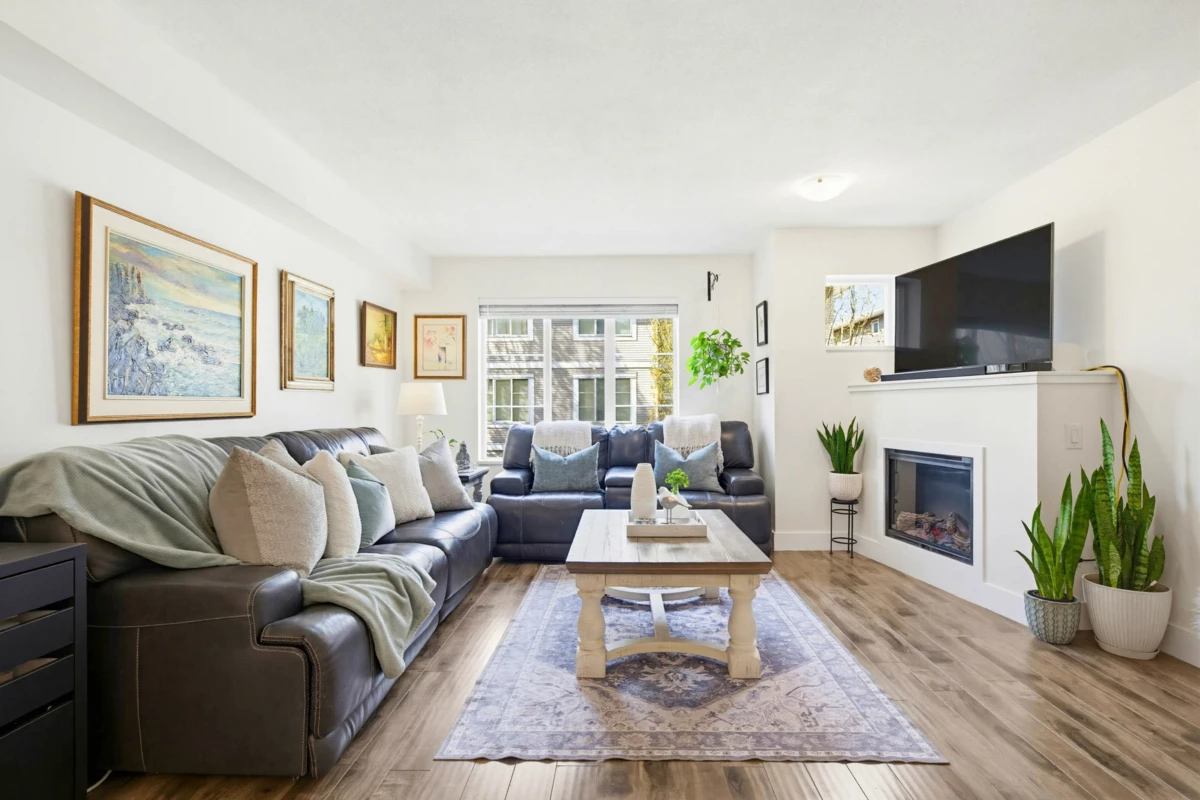 Dining Area Photo of 73 15155 62a Avenue, Surrey, BC