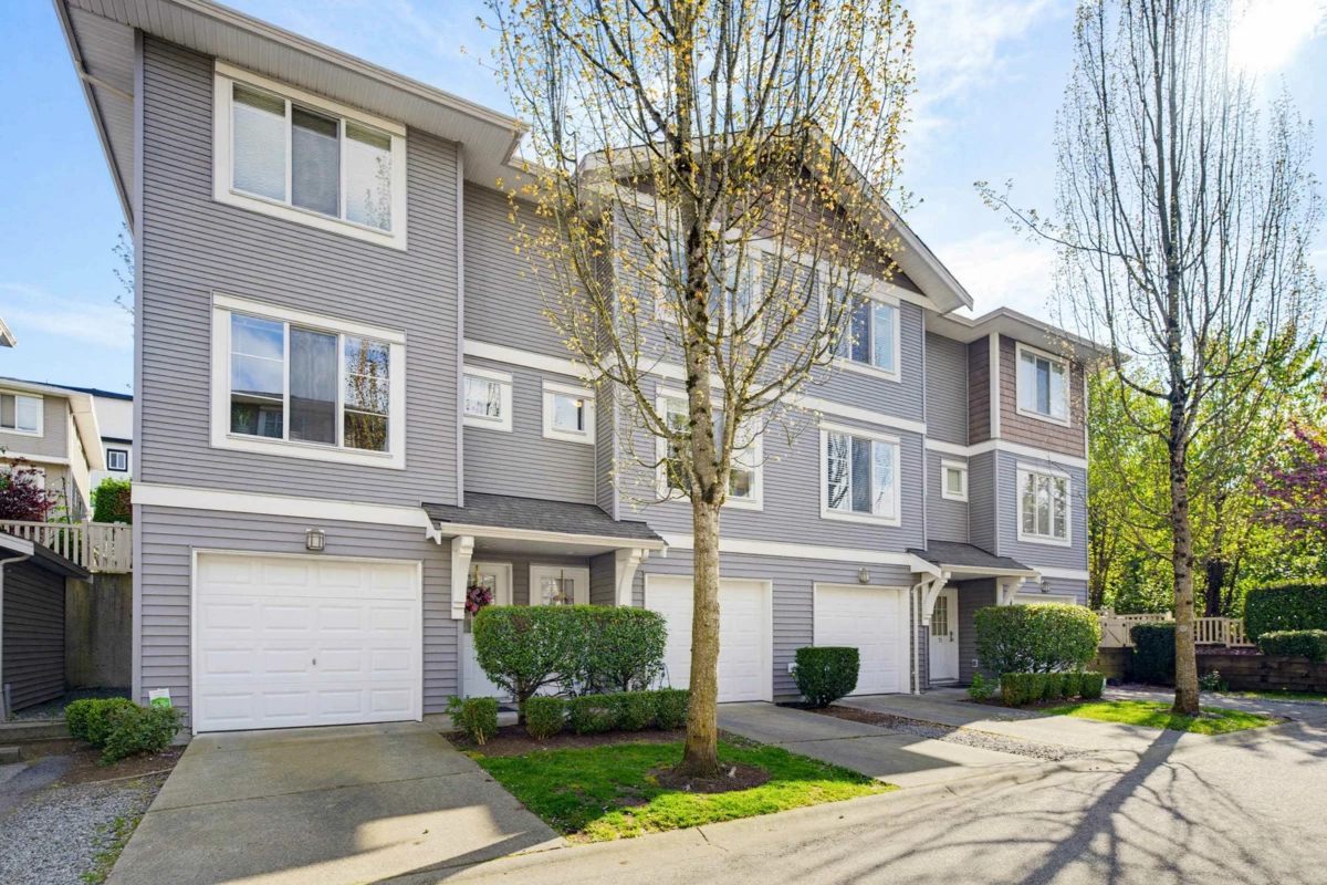 Family Room Photo of 73 15155 62a Avenue, Surrey, BC