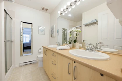 Entry Foyer Photo of 73 15155 62a Avenue, Surrey, BC