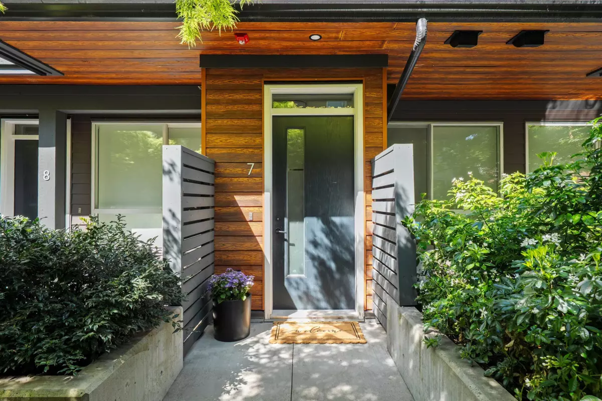 Exterior Rear Photo of 7 533 E 3rd Street, North Vancouver, BC
